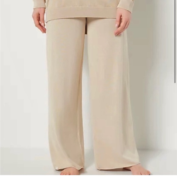 Barefoot Dreams Pants - NWT Barefoot Dreams Sunbleqched Wide Leg Pants XL